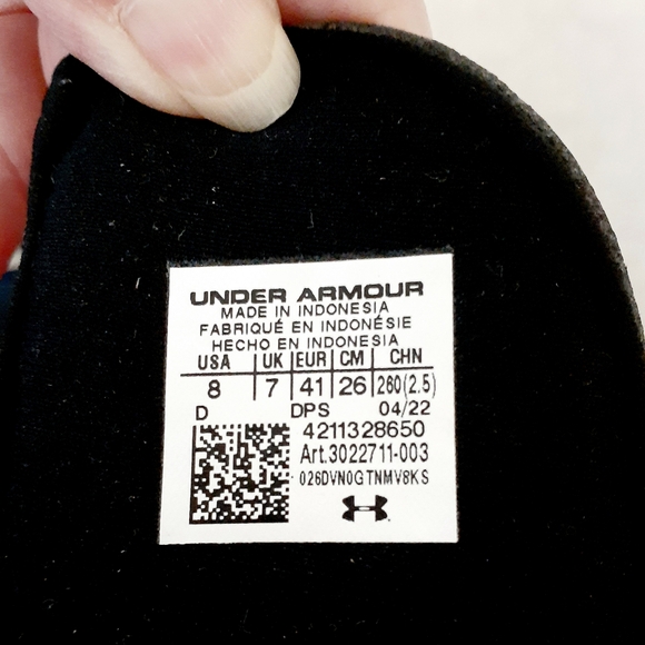 Under Armour Black and White Slide Sandals With Cushioned Insole Size 8 - Picture 5 of 5